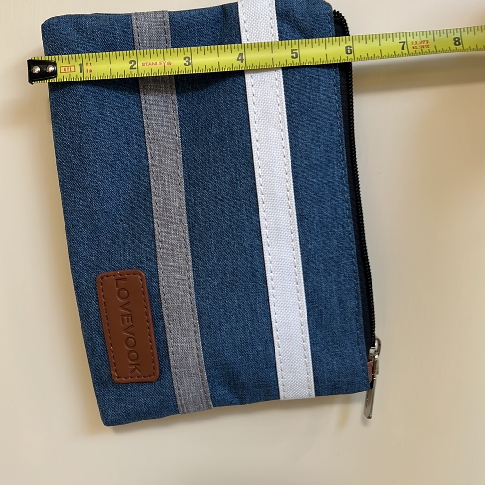 Laptop bag with matching wristlet - Picture 12 of 12
